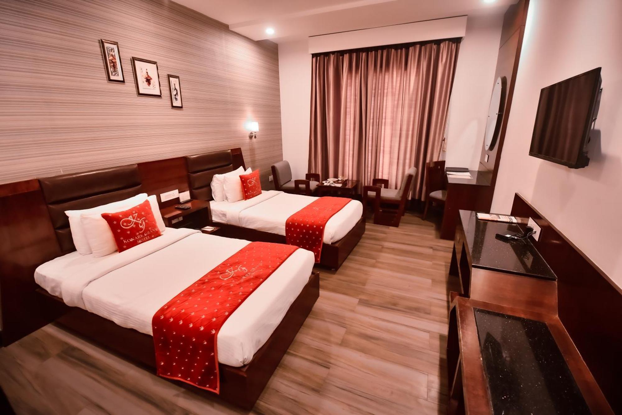 Konark Grand Hotel Mirzāpur Kültér fotó