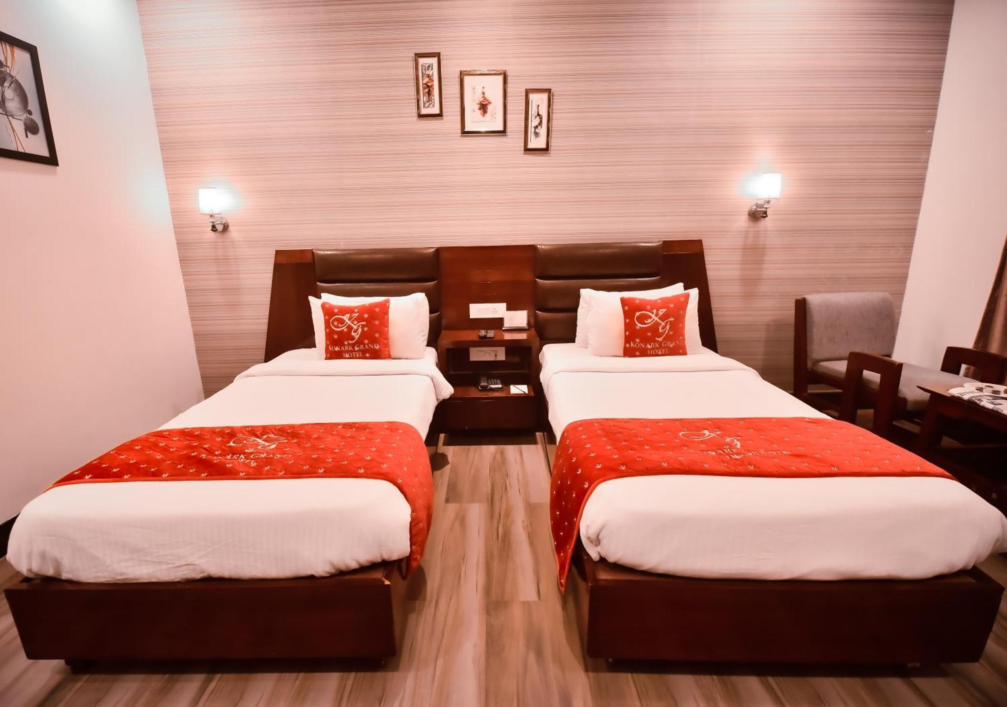 Konark Grand Hotel Mirzāpur Kültér fotó