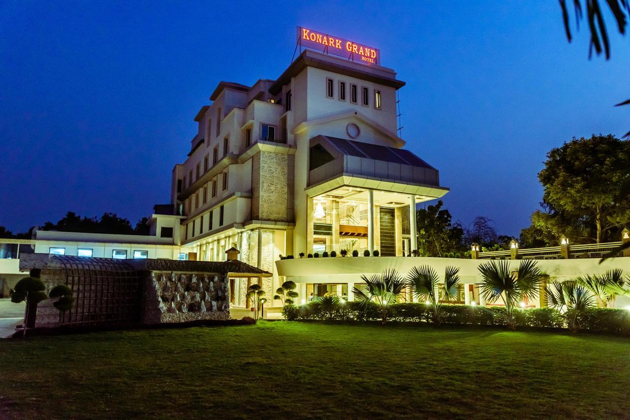 Konark Grand Hotel Mirzāpur Kültér fotó